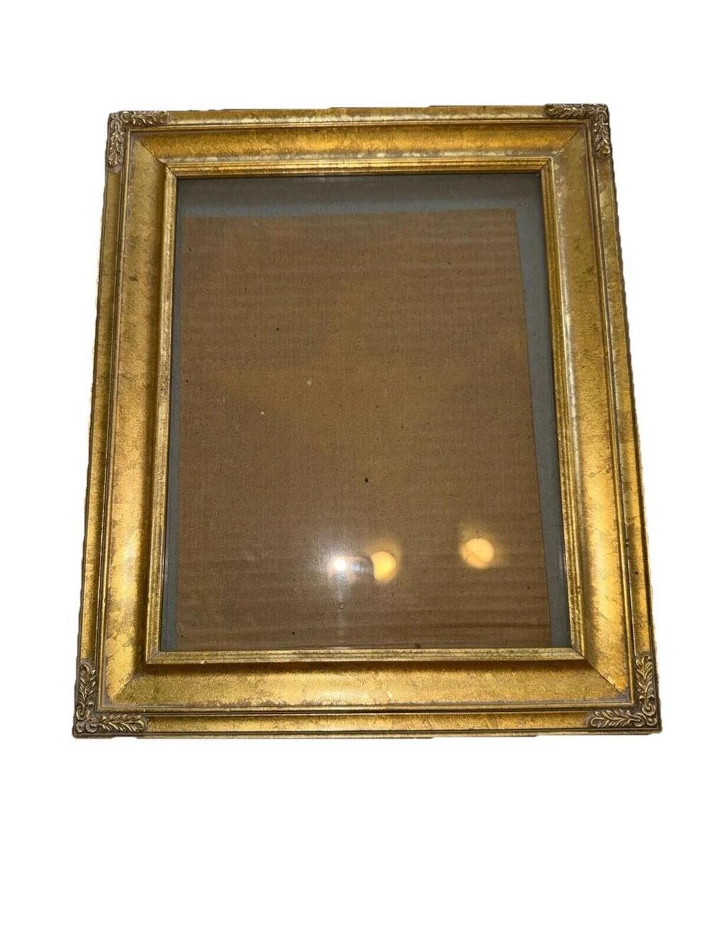 Vintage intricate Gold Leaf Gilt Style Hanging Picture Photo Frame￼, shabby Chic